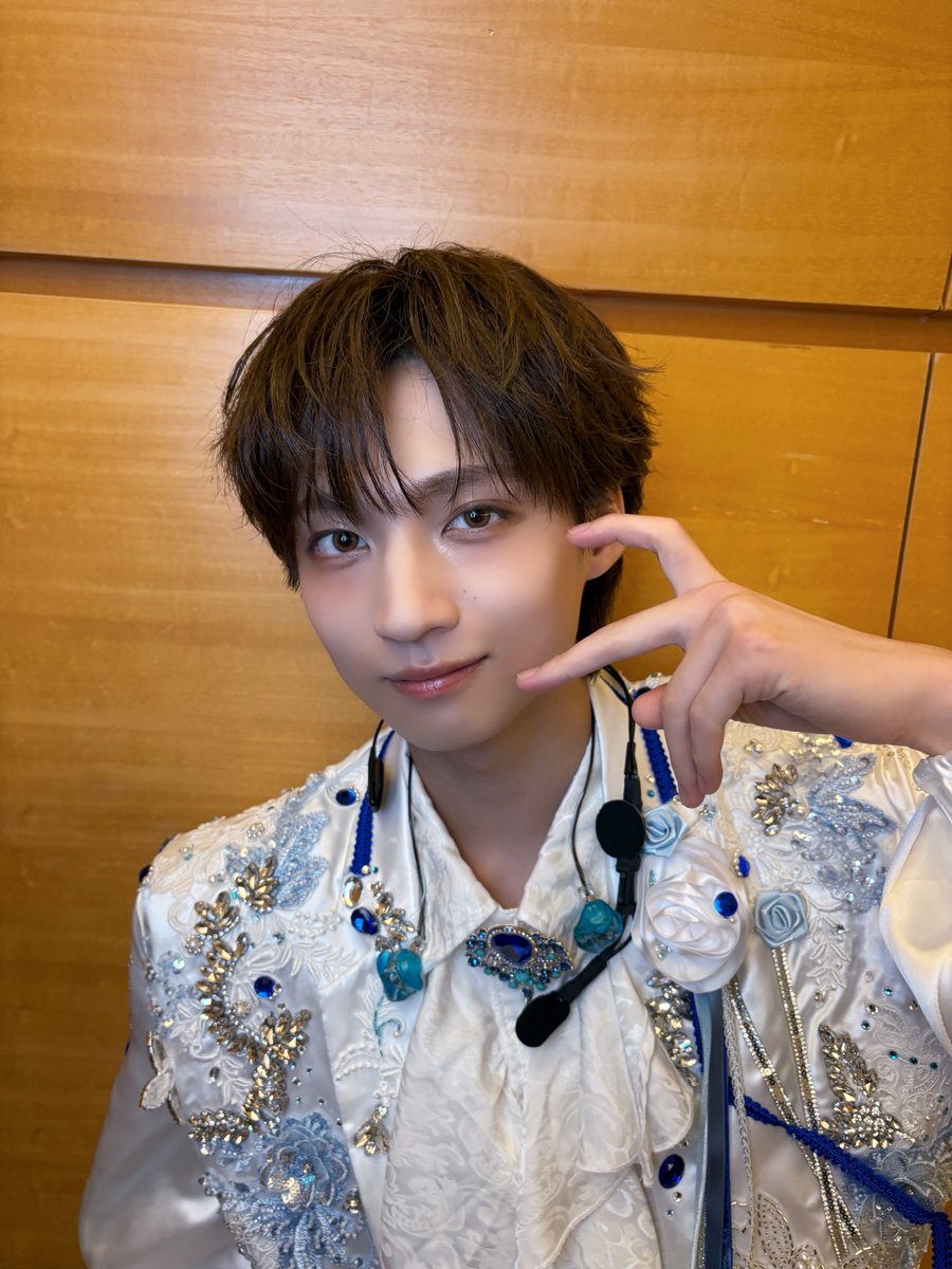 ICEx_official's tweet photo. ☀️FRESHest!! 東京ファイナル☀️

＼ #ICEx #志賀李玖 💙／

顔の大きさ桃2個分！🍑
2004.5.20 22歳

｢FRESHest!! 」ありがとうございました！

COOLerのみんなのおかげで
素敵な思い出が出来ました！

これからもずっと僕たちが隣にいるよ

あと、嬉しいお知らせも沢山できて
良かったよー！

またすぐ会おうね🥰

ゆっくり休んでね〜おやすみ

▼Instagram📷
https://t.co/Z7BiWymTfR

▼ICEx公式HP🧊
https://t.co/Oryxm49Vhf

#FRESHest 
#ICEx #COOLer