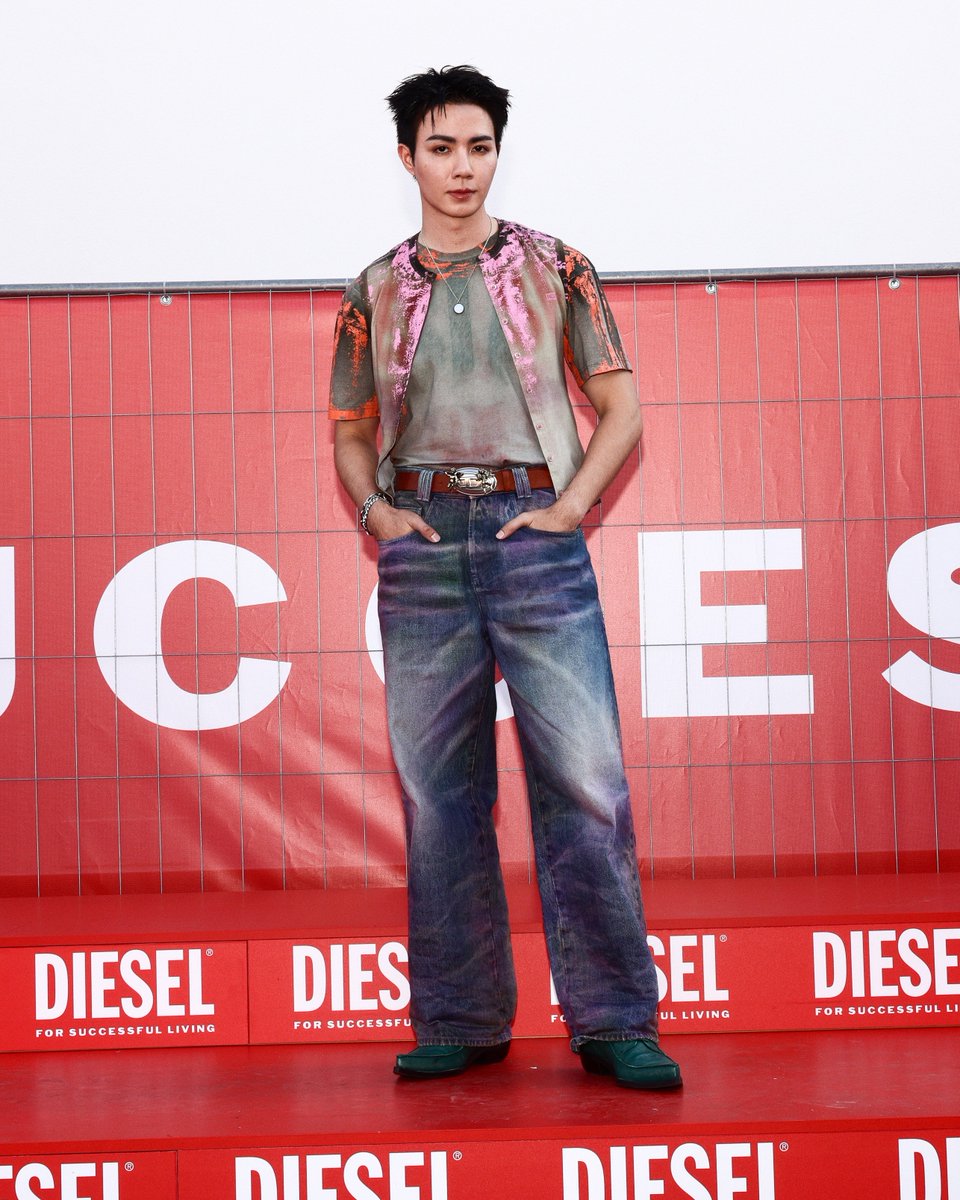 ZeePruk_OFC's tweet photo. [ IG : lofficielsingapore ]

🤍

ZEE PRUK MFW 2027
#DIESELxZEEPRUK 
#DieselSS27
#ForSuccessfulLiving

@DIESEL #DIESEL
@zee_pruk #ZeePruk https://t.co/VW2KoSLEEJ