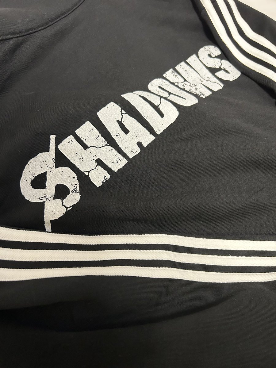 hachi_ZD8's tweet photo. SHADOWS×adidasがほんと良くて〜〜 https://t.co/D5V6O531Po