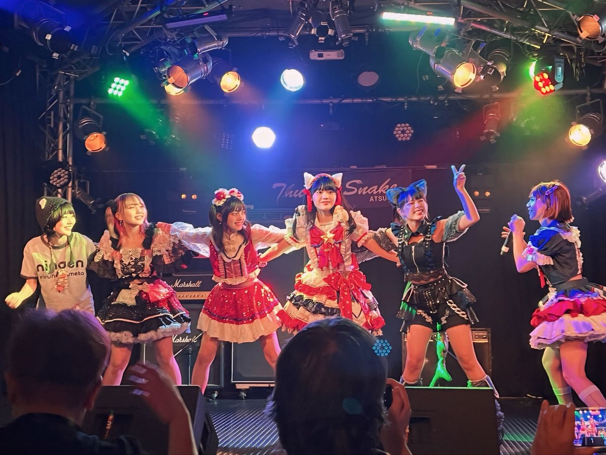 yuking2015's tweet photo. ゆらぴこさん主催 #PICOFES 2026
@ Thunder Snake ATSUGI
世界調教の大先輩、ゆらぴこさん主催のPICOFESにお呼ばれおねえさん
ソロ故の代わりの効かない難しさ
体調のすぐれないゆらぴこさんを支えるべく、台風を吹き飛ばすくらいに熱いステージお届けしてくれました🔥
#PICOFES2026
#松山あおい https://t.co/QL8jd4oHfH