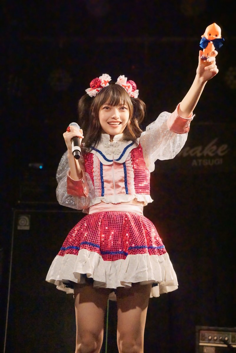 yuking2015's tweet photo. ゆらぴこさん主催 #PICOFES 2026
@ Thunder Snake ATSUGI
世界調教の大先輩、ゆらぴこさん主催のPICOFESにお呼ばれおねえさん
ソロ故の代わりの効かない難しさ
体調のすぐれないゆらぴこさんを支えるべく、台風を吹き飛ばすくらいに熱いステージお届けしてくれました🔥
#PICOFES2026
#松山あおい https://t.co/QL8jd4oHfH