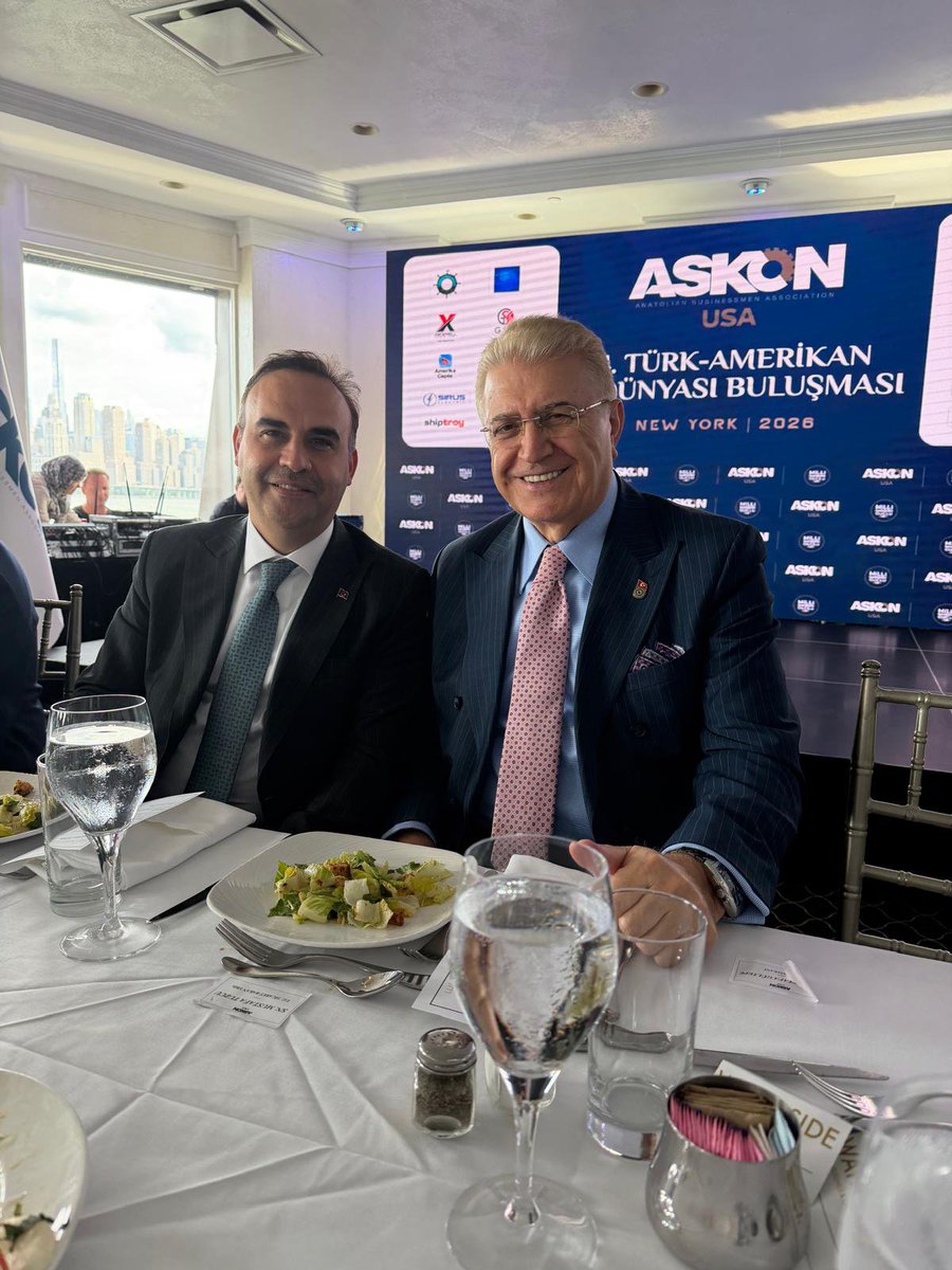 drmaydin's tweet photo. Bu önemli buluşmanın gerçekleşmesine katkı sunan ASKON Genel Başkanı Sayın Orhan Aydın’a, ASKON New York Başkanı Sayın Ali Berke Ayazlı’ya, kıymetli ekibine ve tüm paydaşlara teşekkürlerimi sunuyorum.

Türkiye ile Amerika arasındaki ekonomik ilişkilerin yeni iş birlikleriyle daha da güçlenmesini temenni ediyorum.

@BY
@tcbestepe
@omerbolatTR
@ticaret
@mfatihkacir
@TCSanayi
@orhanaydin
@ASKON
@ASKONintl
@turkihracat
@bilkolejleri
@caucampus
@IAUKampus