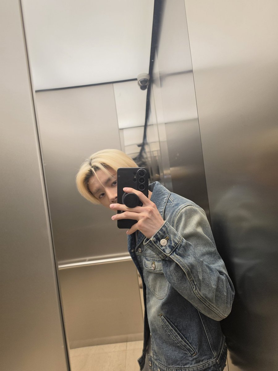 Brasil_ENHYPEN's tweet photo. 💌 [WEVERSE] #JAKE 🌟 via DM: 

🦮: Você teve um bom dia?
🦮: O meu foi bom, hehe
🦮: Sentiu minha falta?
🦮: Queria que você tirasse uma foto e me mandasse
🦮: ENGENE
🦮: [Foto]
🦮: Vamos trocar fotos
🦮: Retocar a raiz do cabelo
🦮: Devia fazer isso
🦮: Hehe
🦮: Sushi de ovo, kekekeke
🦮: 🍳🍣

@ENHYPEN_members @ENHYPEN #ENHYPEN #엔하이픈 #제이크