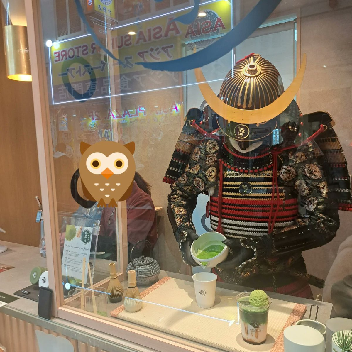 JudsonDeteqm's tweet photo. A dessert-like warabi mochi drink. Staff in armor prepare it, so many visitors come from overseas. I ordered the chocolate milk—sweet but delicious. My fortune was the best possible. Hope something good happens. Thank you for the treat. https://t.co/OSO3K5AFJ8