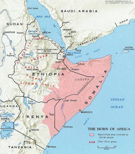 Hqorane's tweet photo. في مثل هذا اليوم، 23 سبتمبر 1948، سلّمت الإدارة العسكرية البريطانية (BMA) معظم أراضي الصومال الغربي (#أوغادين) إلى #إثيوبيا. ومنذ ذلك التاريخ المشؤوم، والشعب الصومالي في الإقليم يرزح تحت الاحتلال الحبشي الغاشم.

ولكن مهما طال ليل الظلم والقهر، فإن فجر الحرية قادم لا محالة. https://t.co/QtCvZW4mXL