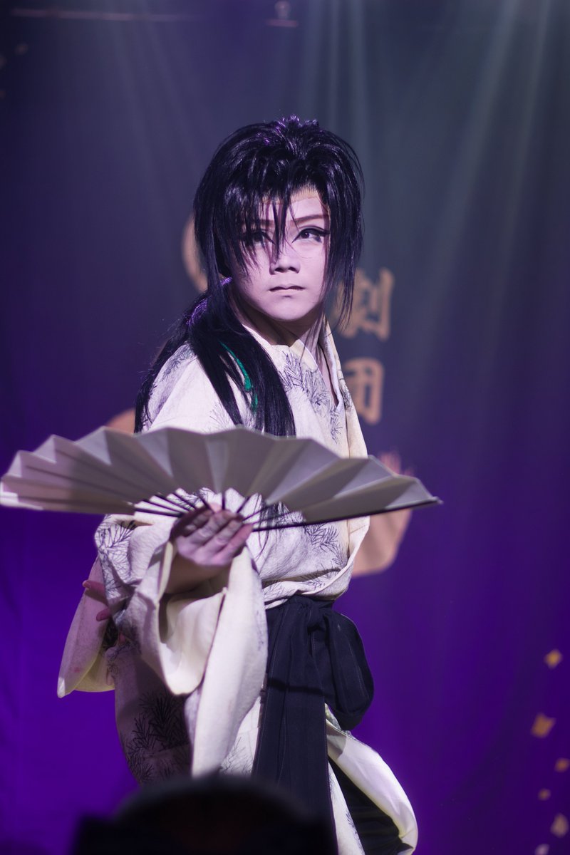 n__27usm's tweet photo. 2026.09.21 夜🌙 龍人祭り🐉
📍高槻桜花劇場

♪ 望郷じょんから

扇子落としちゃった？と思ったら、帯や足袋に違う扇子仕込んでる😹👏これ大好きでずっとまた見たかったからテンション上がった！笑
 #劇団暁  #三咲龍人 https://t.co/km8cD4hHim