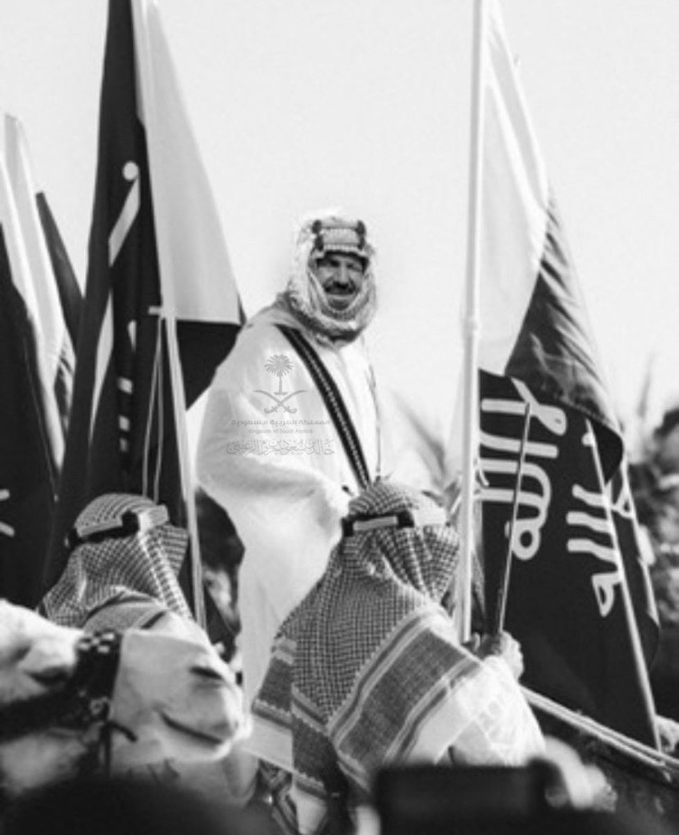 alsaudnbf's tweet photo. سَطوة إبن فيصل للعِزّ تَوّاقه
هَامّ بِشرع الله وتَحكيمّه..

خَصّه الوارِث بوَديعة الأحد..
رايه ودستور وبَلد "لا إله إلا الله" https://t.co/UyYpV0l7y1