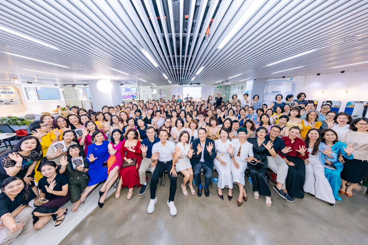 ForceForGood's tweet photo. Nu Skin Vietnam kicked off their Elevating Vietnam Vitality (EVV) program, which allows affiliates to donate Colostrum IgG+ to children in need. In the last few months, nearly 470 boxes of colostrum have been donated through the program. 🤍 More on this program is coming soon! https://t.co/YFGEPoyrA9