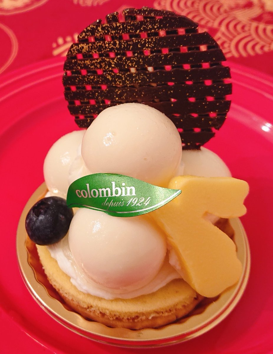 ruiinyan0004's tweet photo. 買えた！！😊
カフェの後、東武の地下に走って行ったら、うさぎさん１匹だけ待っていてくれました🐇
かぁわい～の😻
もうすぐ月を愛でる大好きな十五夜🎑
十五夜は毎年休日😁お月見スイーツを頂きながらゆっくりします✨ https://t.co/T070X6Bg3D