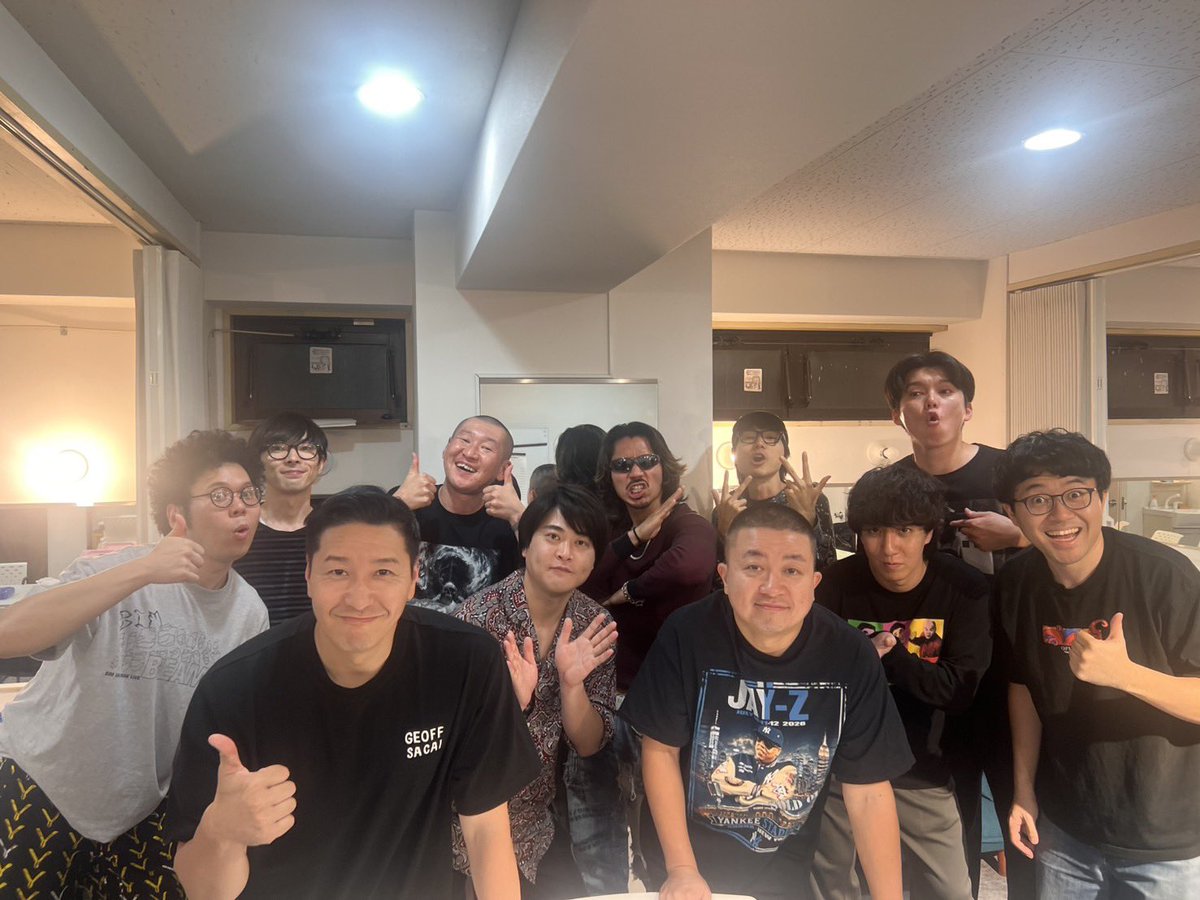 yoshimot6ppongi's tweet photo. 『東京コントセッション』
ご来場・ご視聴ありがとうございました✨

チョコレートプラネットと今勢いのあるコント師5組が集結🔥
それぞれのコントを披露したほか、出演者同士のトークや、コンビの「一番揉めた話」をチョコプラが深掘りするコーナーも👀

ネタにトークに企画に、盛りだくさんの60分となりました👏

ぜひ見逃し配信でご視聴ください！💫
配信🎟️：https://t.co/lm1WlXsG5I