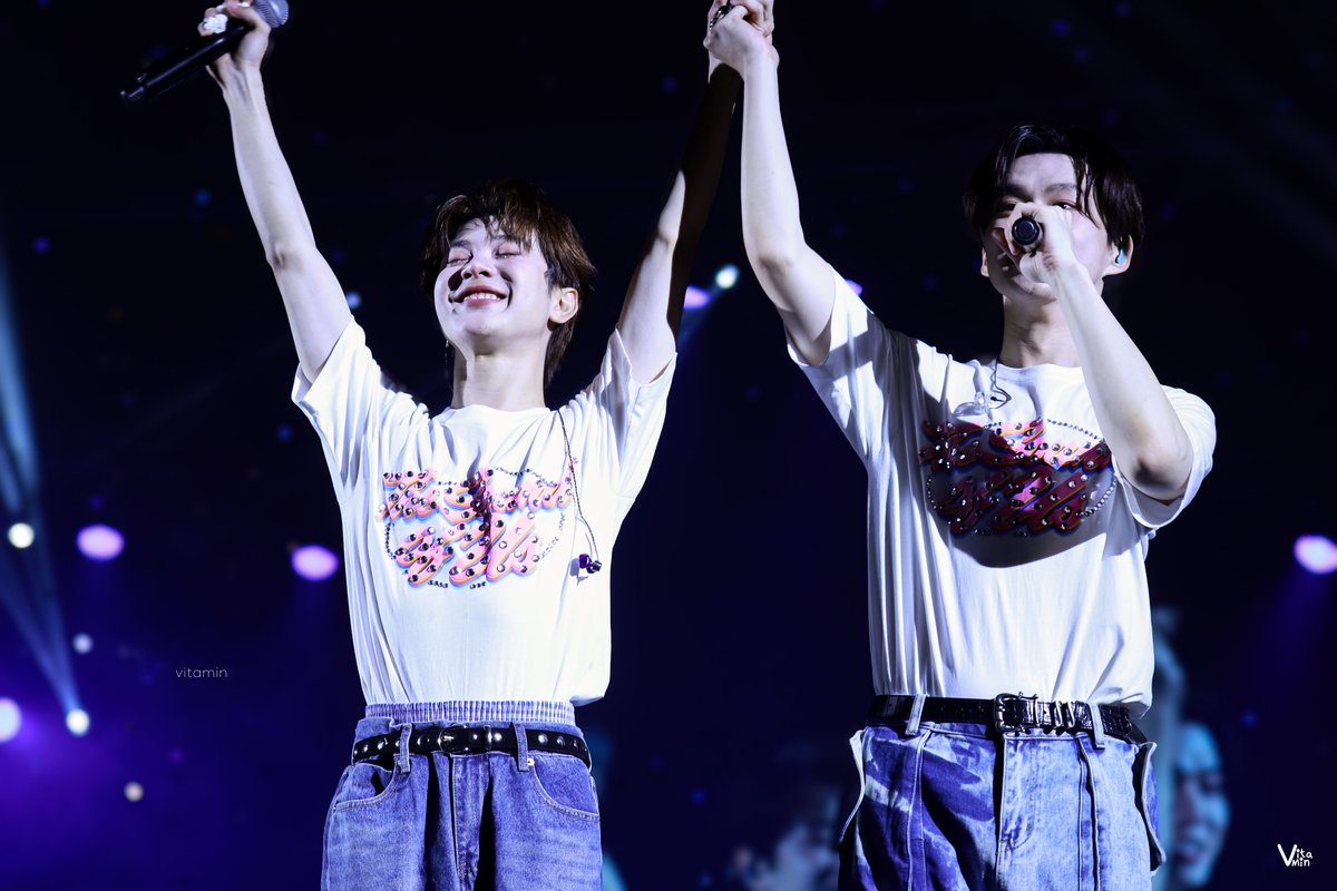 vitamin_CTR's tweet photo. น่ารักกันมากจริงๆ พวกก้อน 🥹🩵

THE SOUND OF BEVERTONLIEW 
#BeverTonliewFanmeeting
#bbverpj #tonliewmtp https://t.co/R3OghovYBG