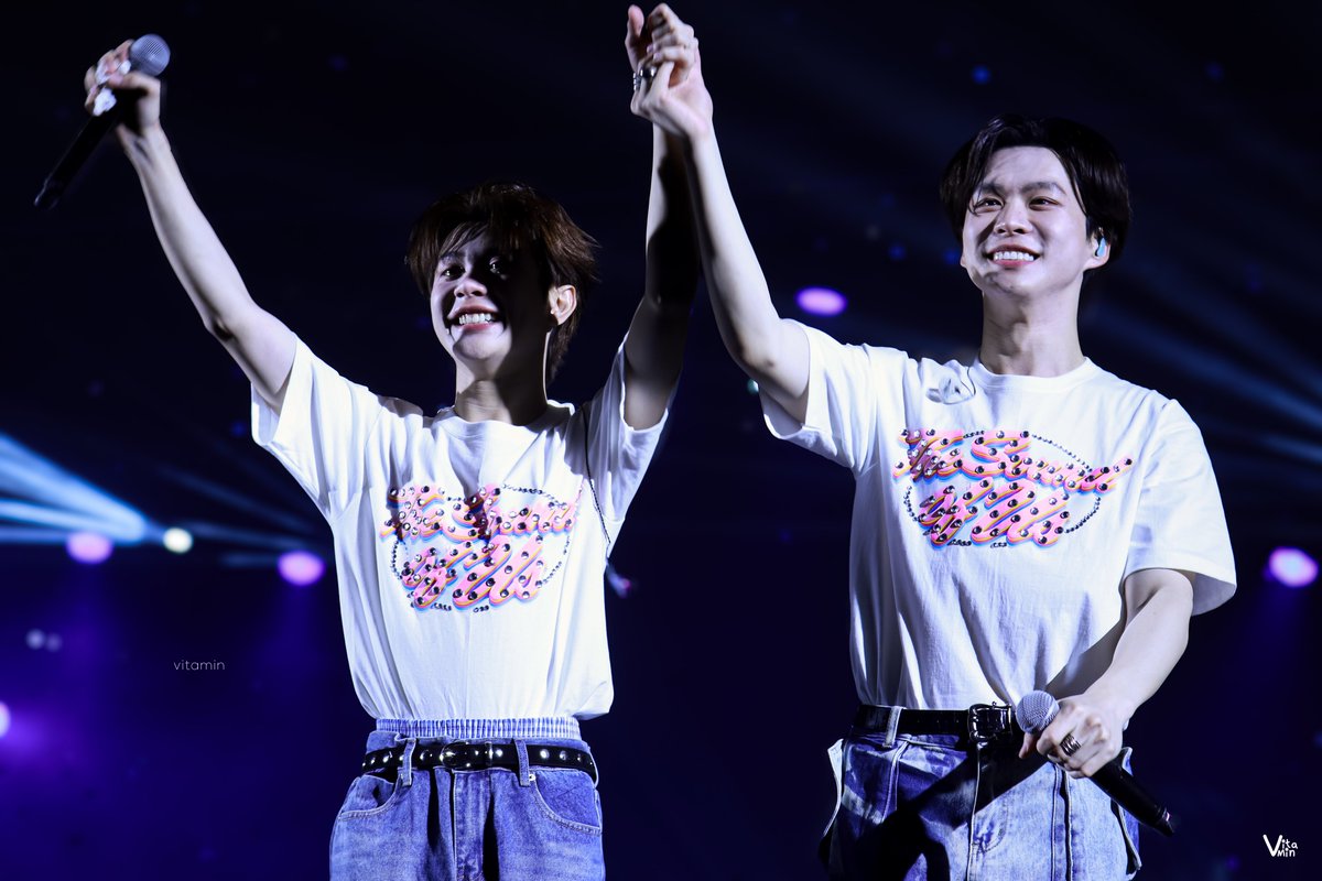 vitamin_CTR's tweet photo. น่ารักกันมากจริงๆ พวกก้อน 🥹🩵

THE SOUND OF BEVERTONLIEW 
#BeverTonliewFanmeeting
#bbverpj #tonliewmtp https://t.co/R3OghovYBG
