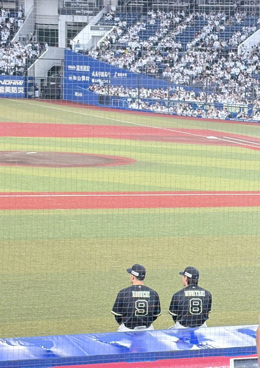 llquvy's tweet photo. ちょこん
#野口智哉
#麦谷祐介 https://t.co/3nSjBq3Df7