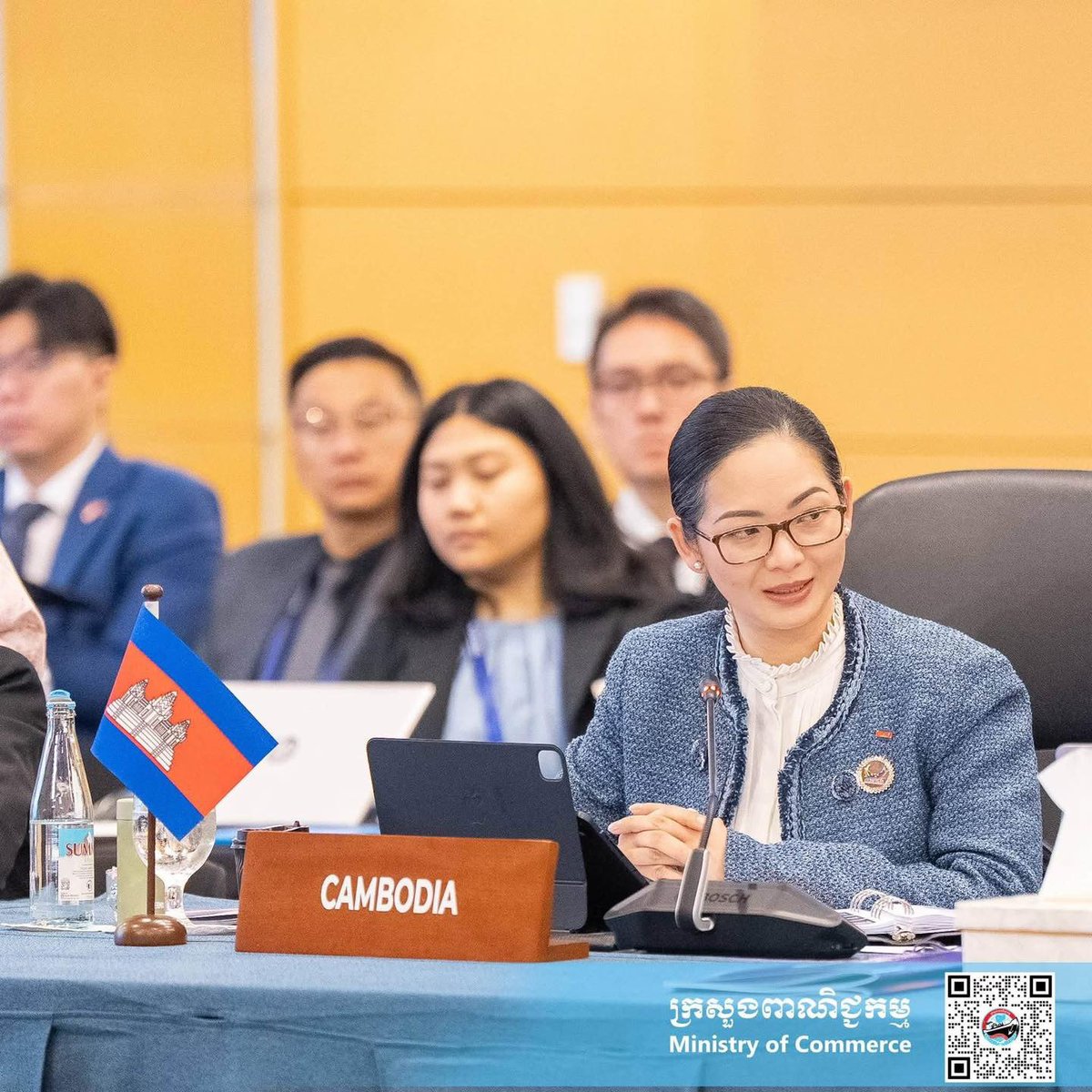 MoCCambodia's tweet photo. Her Excellency CHAM Nimul, Minister of Commerce and Cambodia’s ASEAN Economic Minister, led the Cambodian delegation in attending the 15th ASEAN Economic Ministers and Canada Consultation….
👉 Read More: https://t.co/SfC6xsRRon https://t.co/m2vrwdPiH4