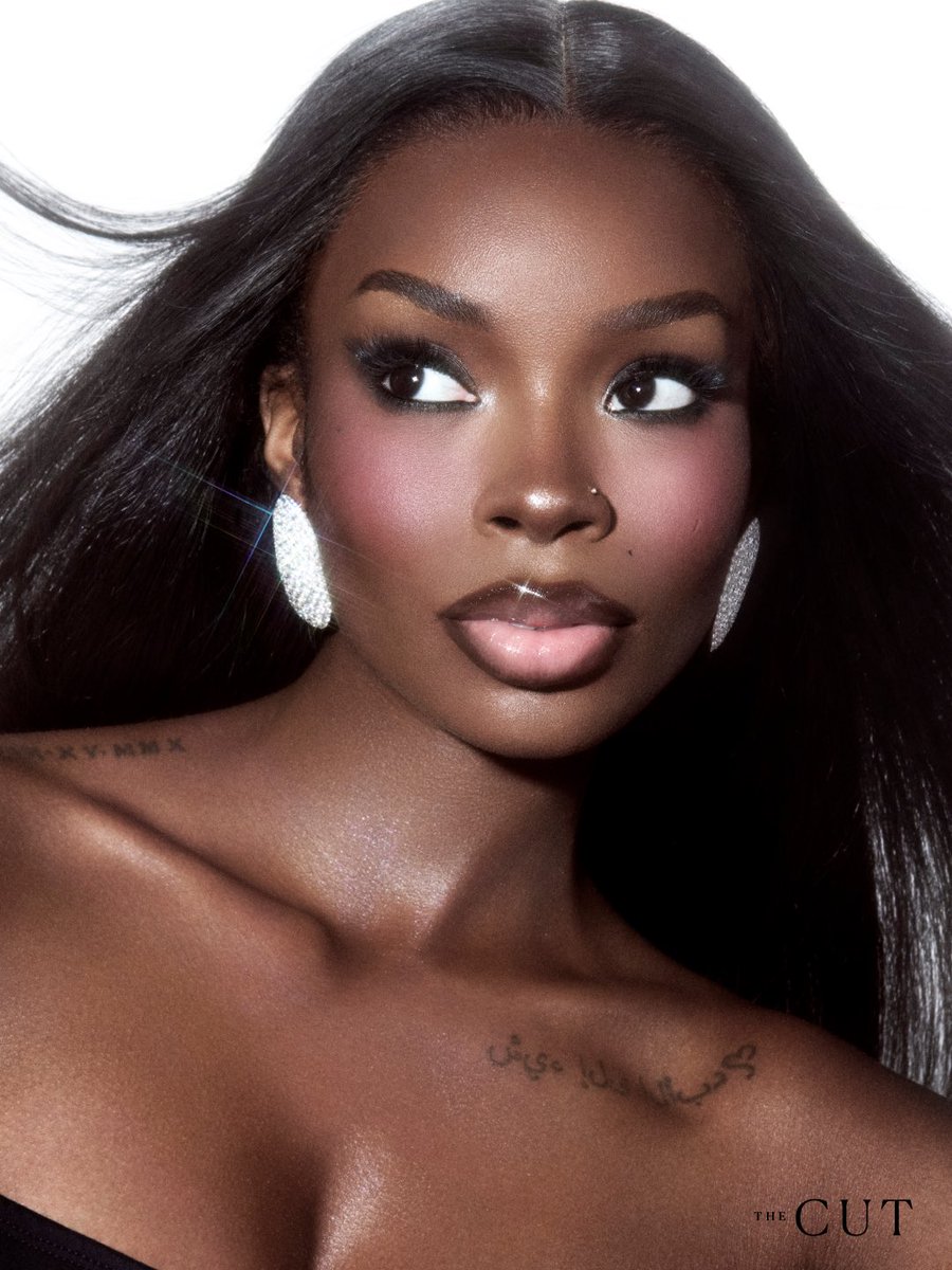 TheCut's tweet photo. OLANDRIA X THE CUT

For our Fall Fashion issue, we sat down with the Bama Barbie herself to dissect her recipe for success ... read the full story at the link below 🎀💗 #OlandriaxTheCut https://t.co/SFJ24t4kxA