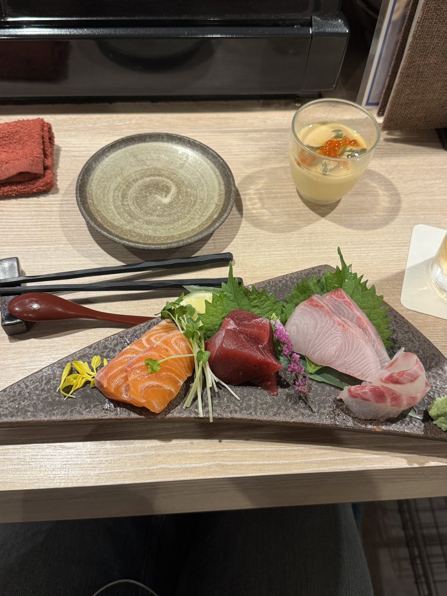 MSDO3MUCH's tweet photo. Went to Tokyo just to eat nd shop https://t.co/Ai2NAPF4Vi