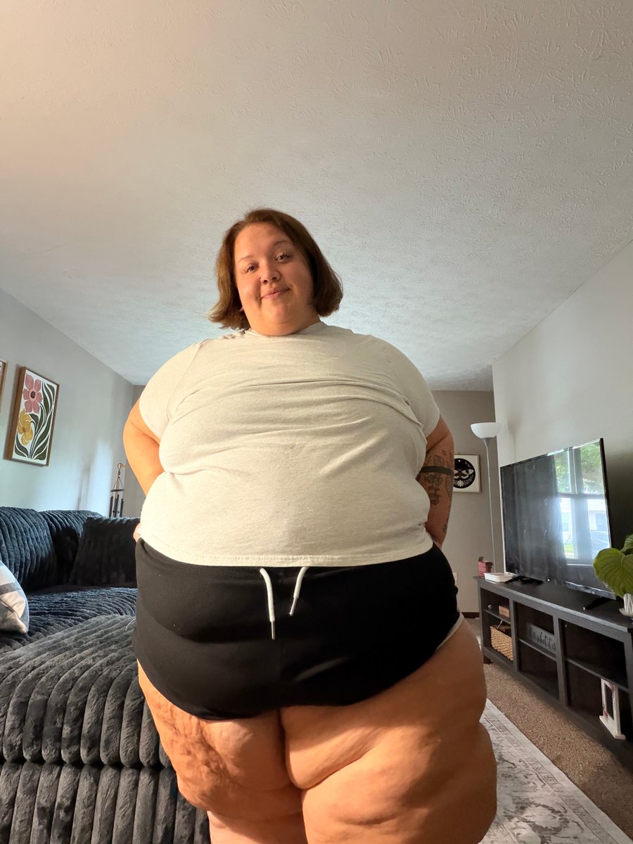 ssbbw_janex's tweet photo. Would you choose me for dinner? https://t.co/R0hJuAiQIL
