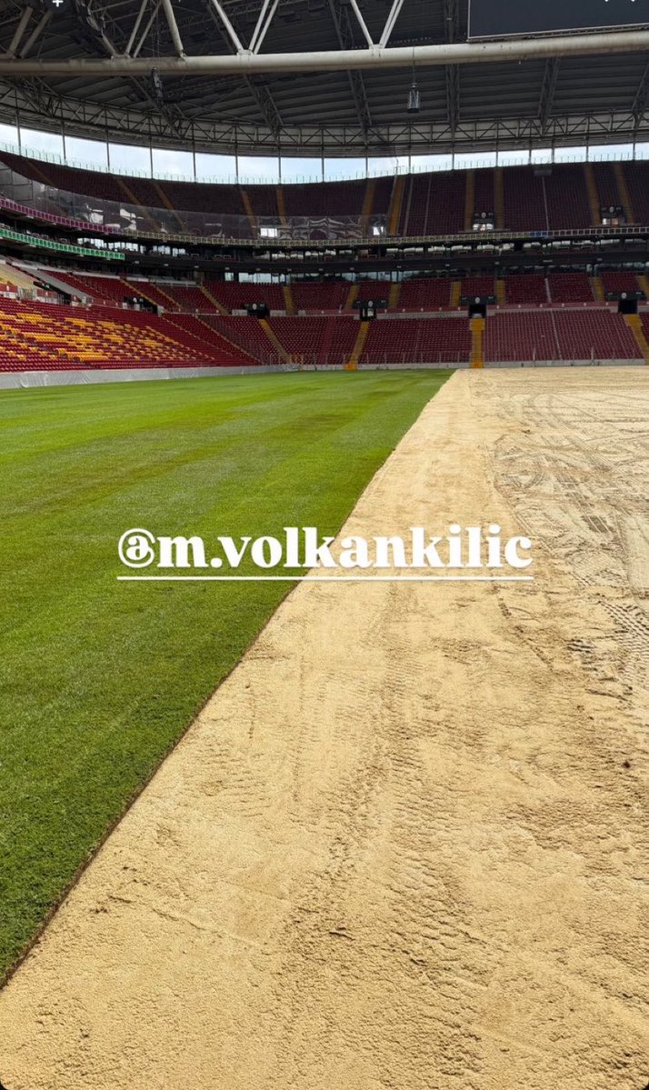 winner_gsaray_'s tweet photo. Rams Park’ta yeni çimler serilmeye başladı. (Volkan Kılıç) https://t.co/YGpRenaKp8