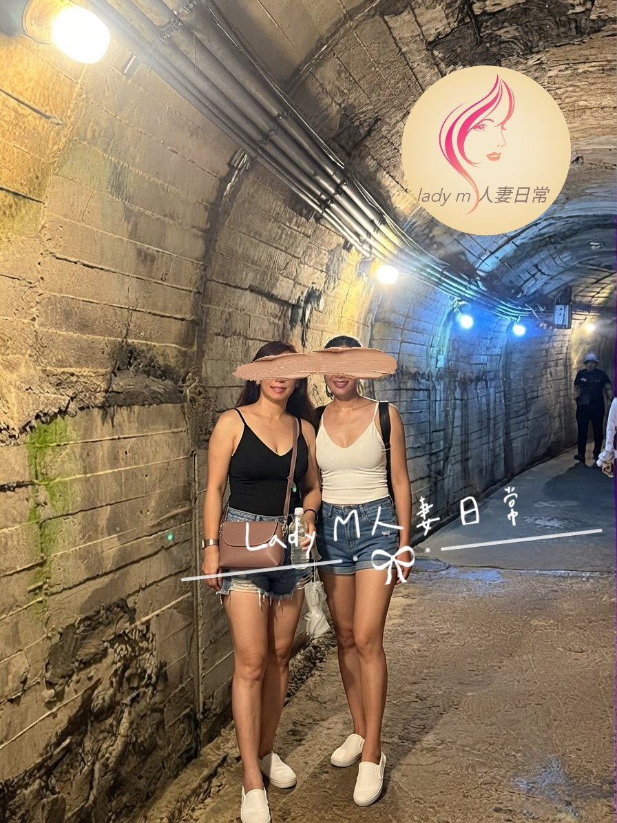ladym4763's tweet photo. 左邊是保險大哥的老婆，我老公幹過她無數次，上個月一起旅遊，看過她的照片第一次看到本人，老公口味算好嗎？🤣🤣

#我也讓他老公幹
#她好像不知道

喜歡我請給❤️/轉推/跟隨鼓勵我一下喔 https://t.co/Nib6BnMi9r