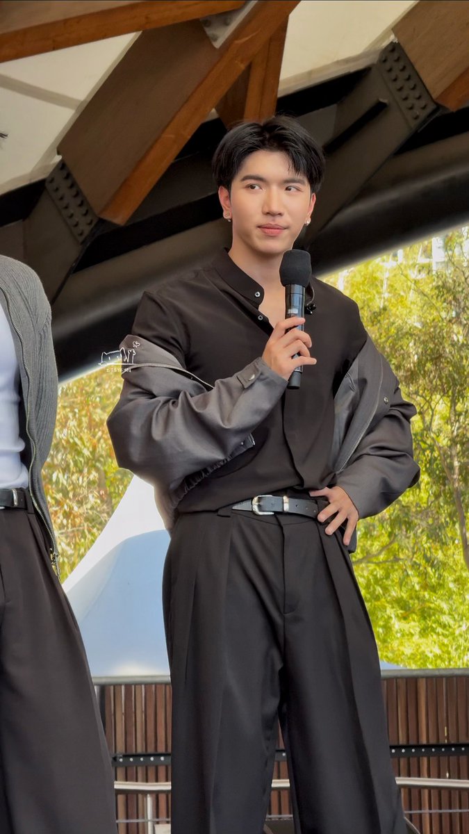 ZT_LYKYOU's tweet photo. ชอบ Keen ลุคเสื้อเชิ้ตสีดำมาก ดูหล่อเท่และมีเสน่ห์สุดๆ🖤😚🤭😭

#keenkeno #CLO_VER #SeaKeen

@keenkeno_sp https://t.co/yllxld8KVT