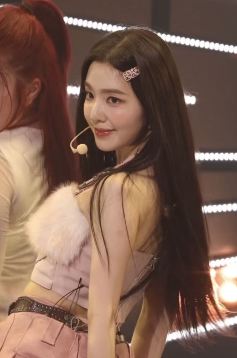 seulreneutt's tweet photo. irene and seulgi 🐰🐻 https://t.co/7TBA6q4I0A