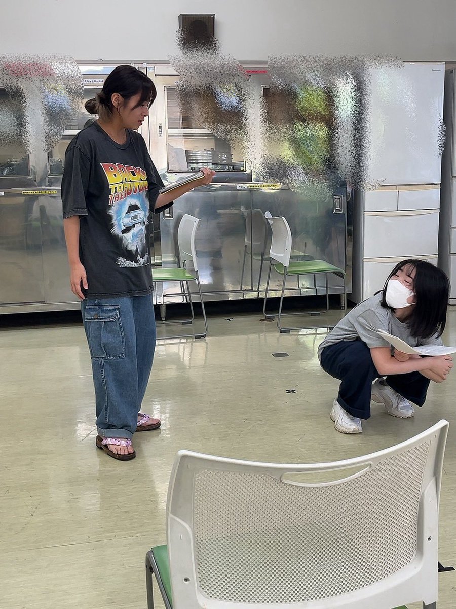 bremenlabo's tweet photo. 【稽古場レポ】
昨日は1日稽古。最近のぶれえめんの中ではコンパクトな舞台空間に、四苦八苦しながら動きをつけています。アイデアを出しては変更しての繰り返し。
中身を詰めるのはまだまだこれから。
まもなく、詳細情報も公開になります！お楽しみに！
#ぶれえめんらぼ
#つきこと2026 https://t.co/CUqk2VMnPU