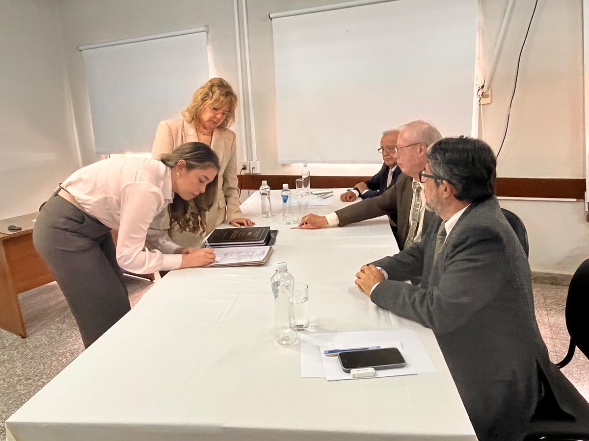 InstitutoPy's tweet photo. Investigación aplicada para fortalecer la salud pública: el INS toma defensa de tesis de la Maestría en Salud Pública
https://t.co/YwwtKVhiMu https://t.co/816zmPrVCc