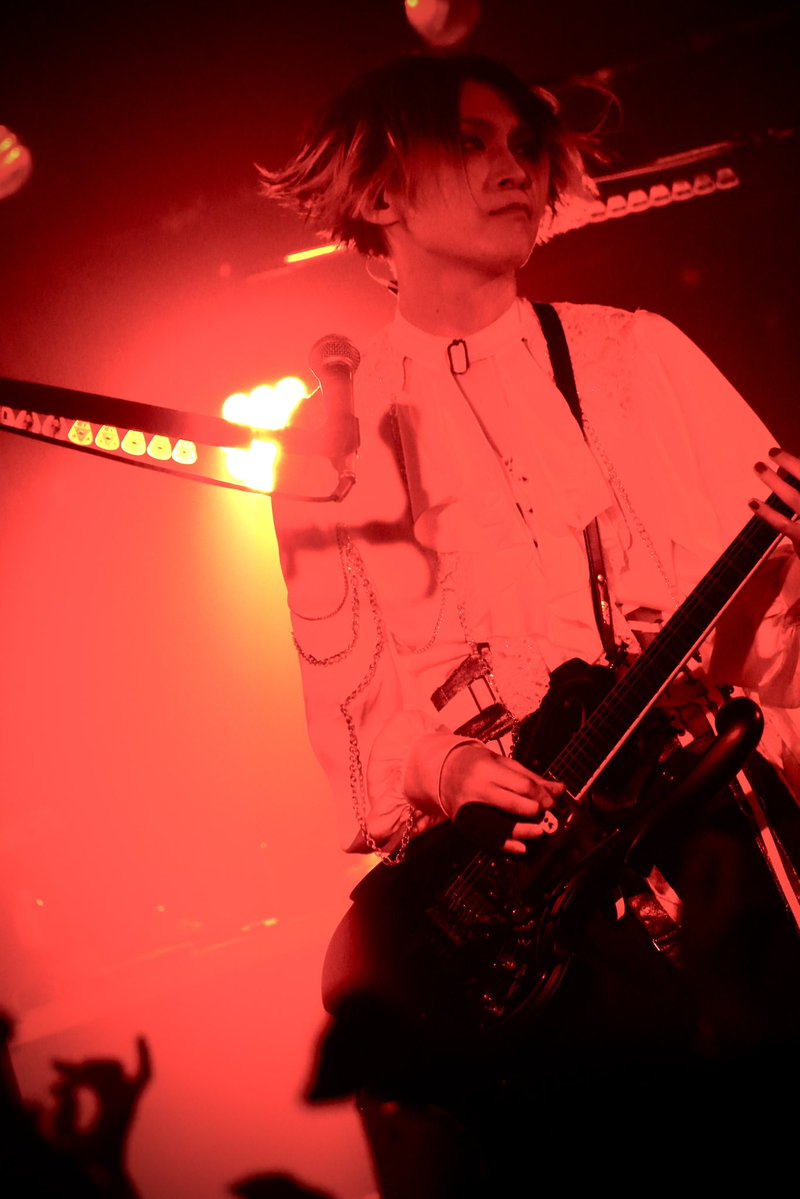 suck_it_nm's tweet photo. ツアー極夜行、2日目さいたまありがとう！！

色々なハプニングも笑いもありましたが、それも全部ひっくるめてライブ。
何が起こるかわからないからこそ、その瞬間にしか生まれないものがある🪄

まだまだこんなもんじゃない。
次の仙台もよろしく🌙 https://t.co/f6D2VAmvQe