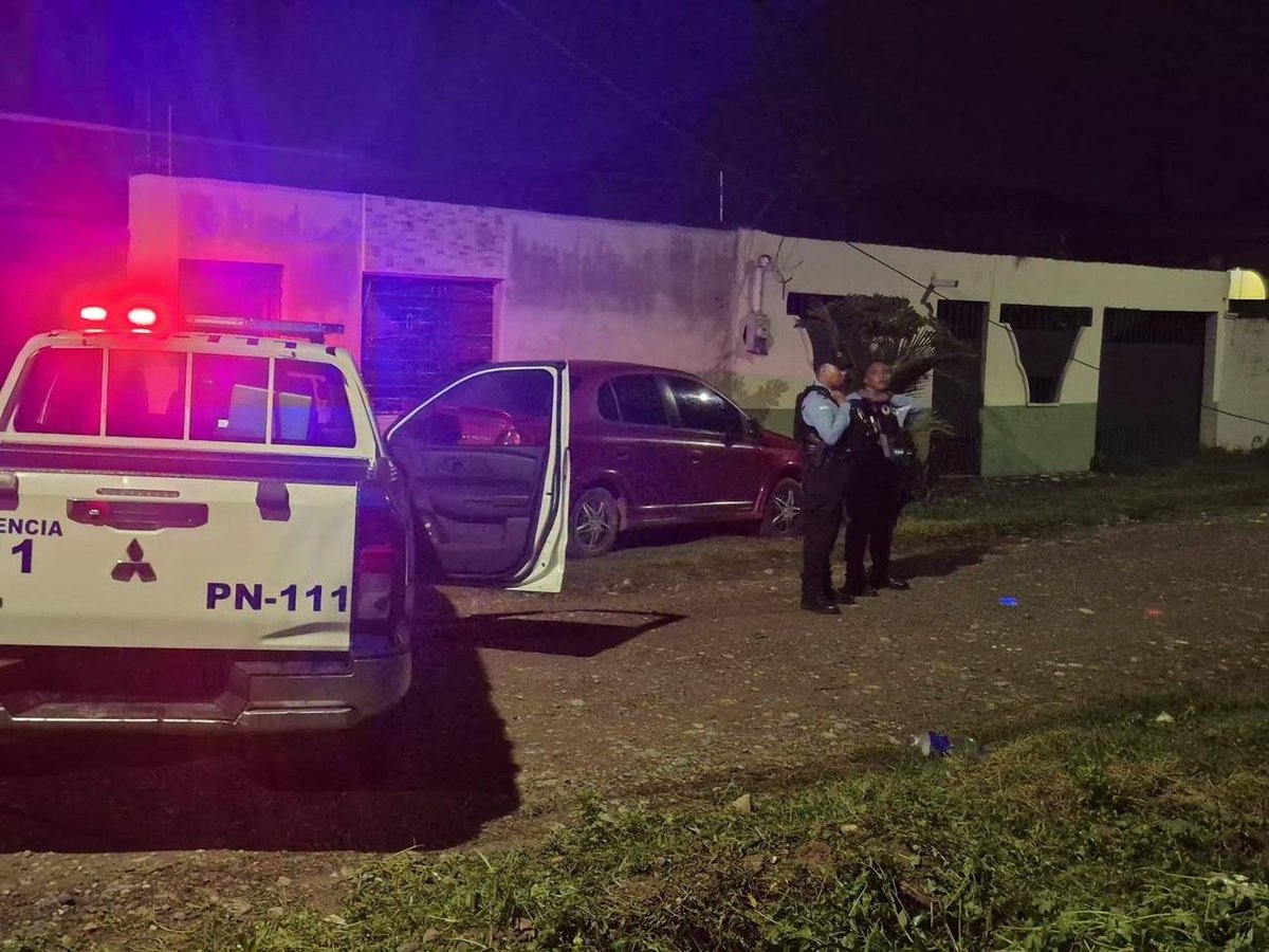 funesaranda's tweet photo. Joven pierde la vida tras ser atacado a disparos cuando se transportaba en su motocicleta, en la colonia Ponce en #LaCeiba la víctima fue identificada como Bryan René Munguía Carcamo (25). https://t.co/wgpu8PYved