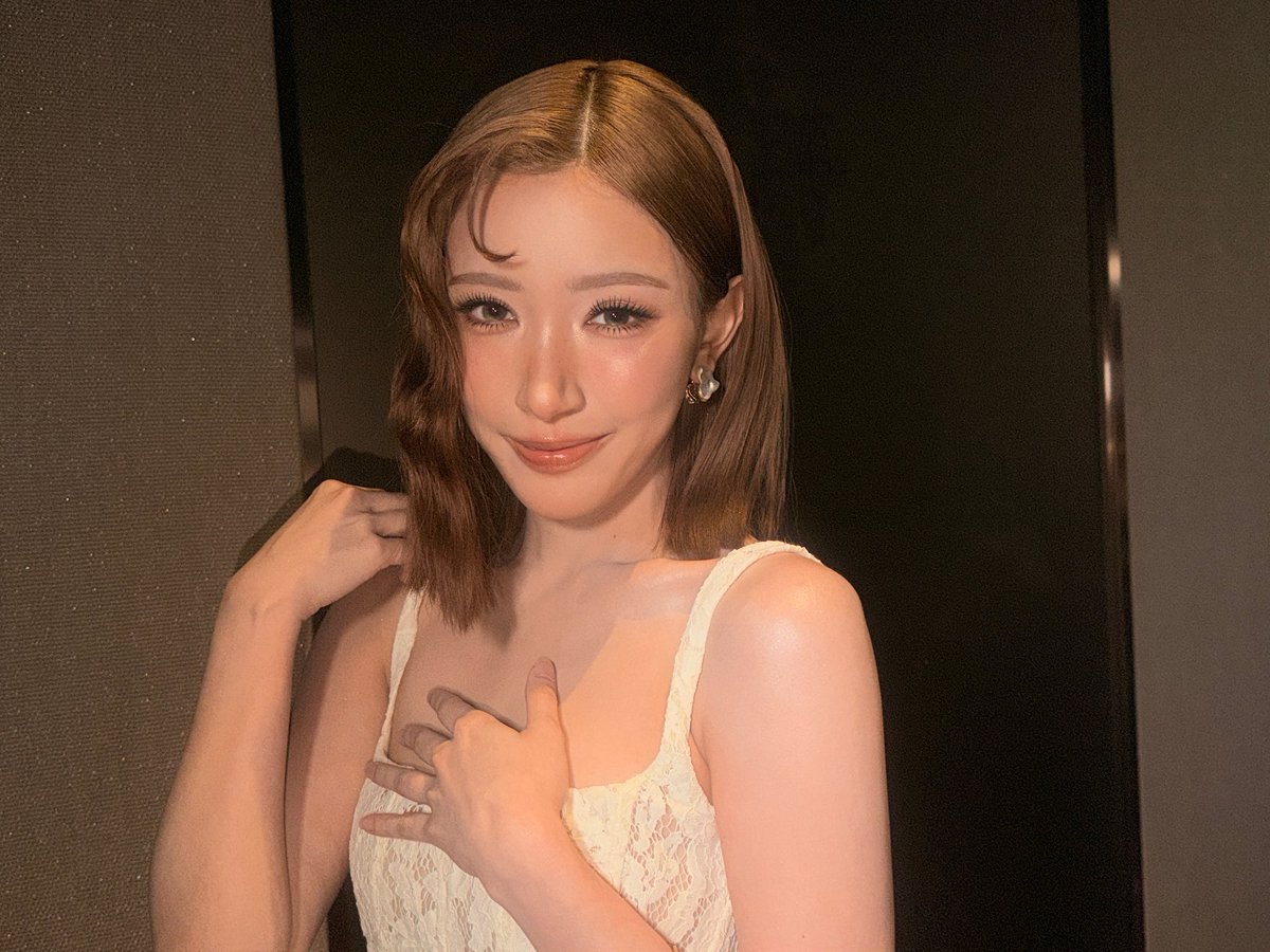 jaoyngs's tweet photo. #ELLEFashionWeek2026 
#EFW26ATICONSIAM https://t.co/EpxVKp9yPC