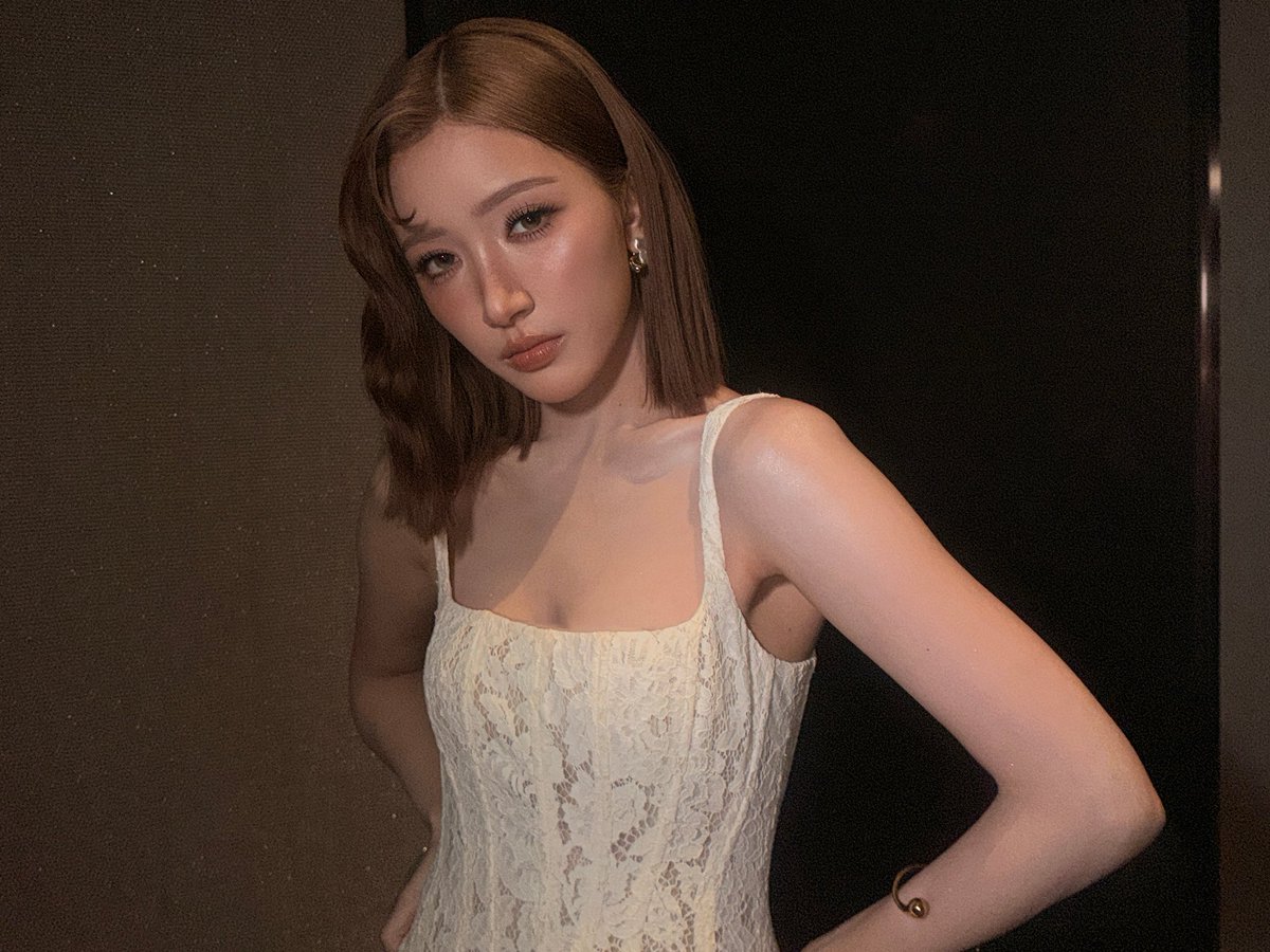 jaoyngs's tweet photo. #ELLEFashionWeek2026 
#EFW26ATICONSIAM https://t.co/EpxVKp9yPC