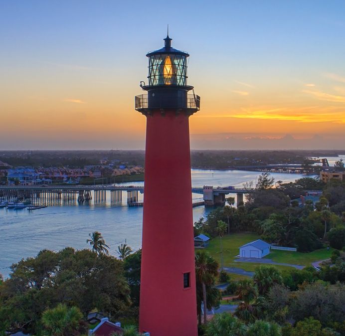 XplorePalmBeach's tweet photo. Today - Sunset Tour at Jupiter Inlet Lighthouse in Jupiter. Info at https://t.co/kt6bhkyqCP https://t.co/xCEVFejH1e