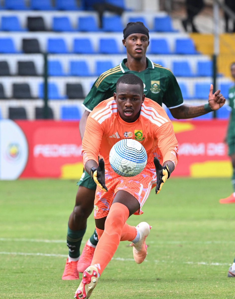 A_B_Ditlhobolo's tweet photo. The Unbeatable Takalani Mazhamba
The Amajita & Kaizer Chiefs goalkeeper is yet to concede in the 2027 U20 AFCON Qualifiers.
3 Matches. 3 Clean Sheets
#COSAFAU20 #COSAFA #Maputo2026