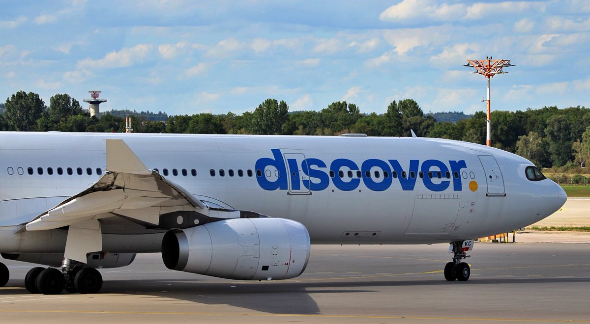 BryceValerkoa's tweet photo. Widebody power in Munich: Discover Airlines, part of the Lufthansa Group, operates an Airbus A330-300, D-AIKC, to Orlando on flight 4Y 80 from Munich Airport’s runway 26R. https://t.co/CbWa4FBYCY