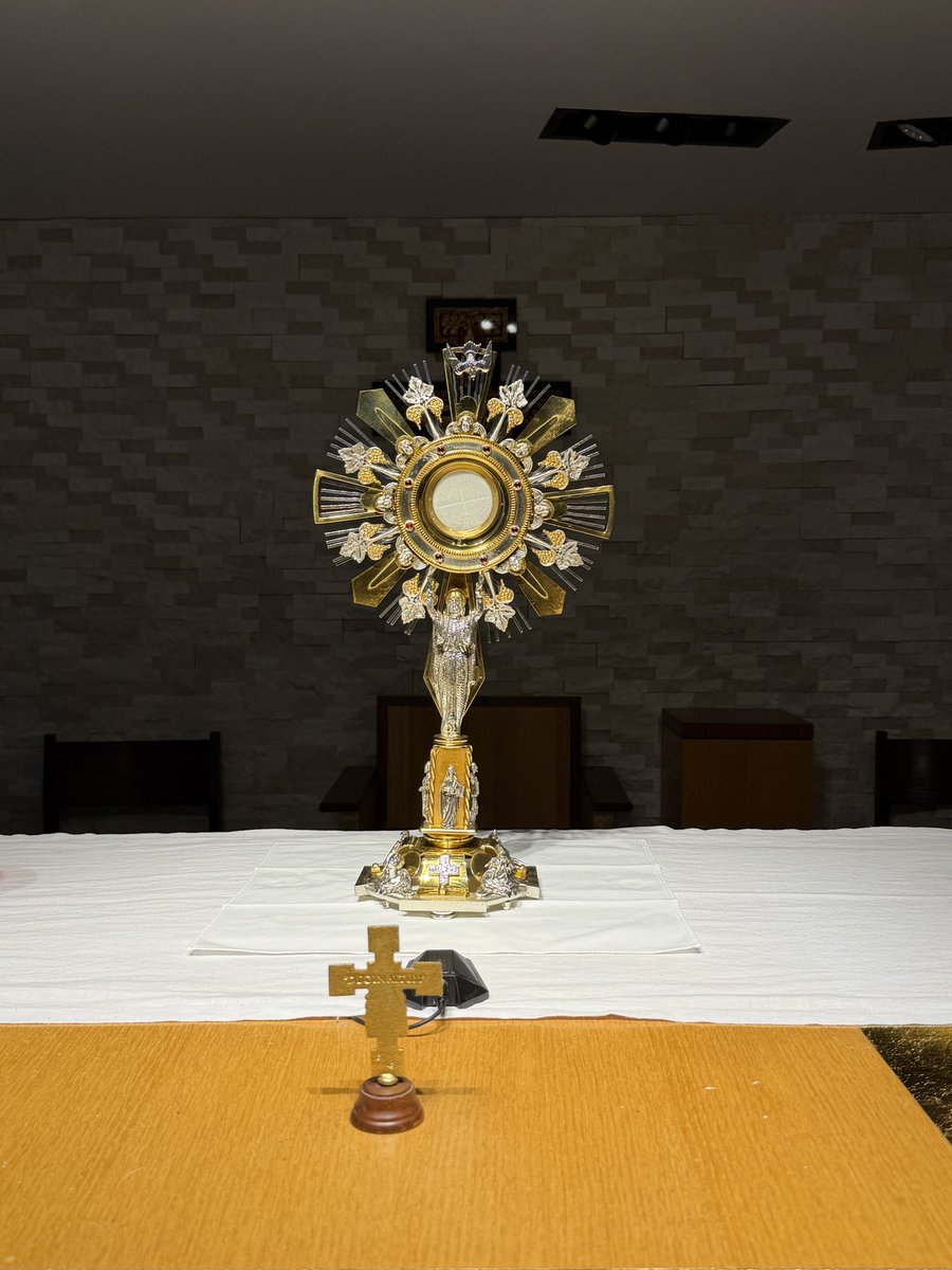 FormDisciples's tweet photo. Our team seeking His guidance as we fall into fall.

#adoration https://t.co/P1pPSmxzh7