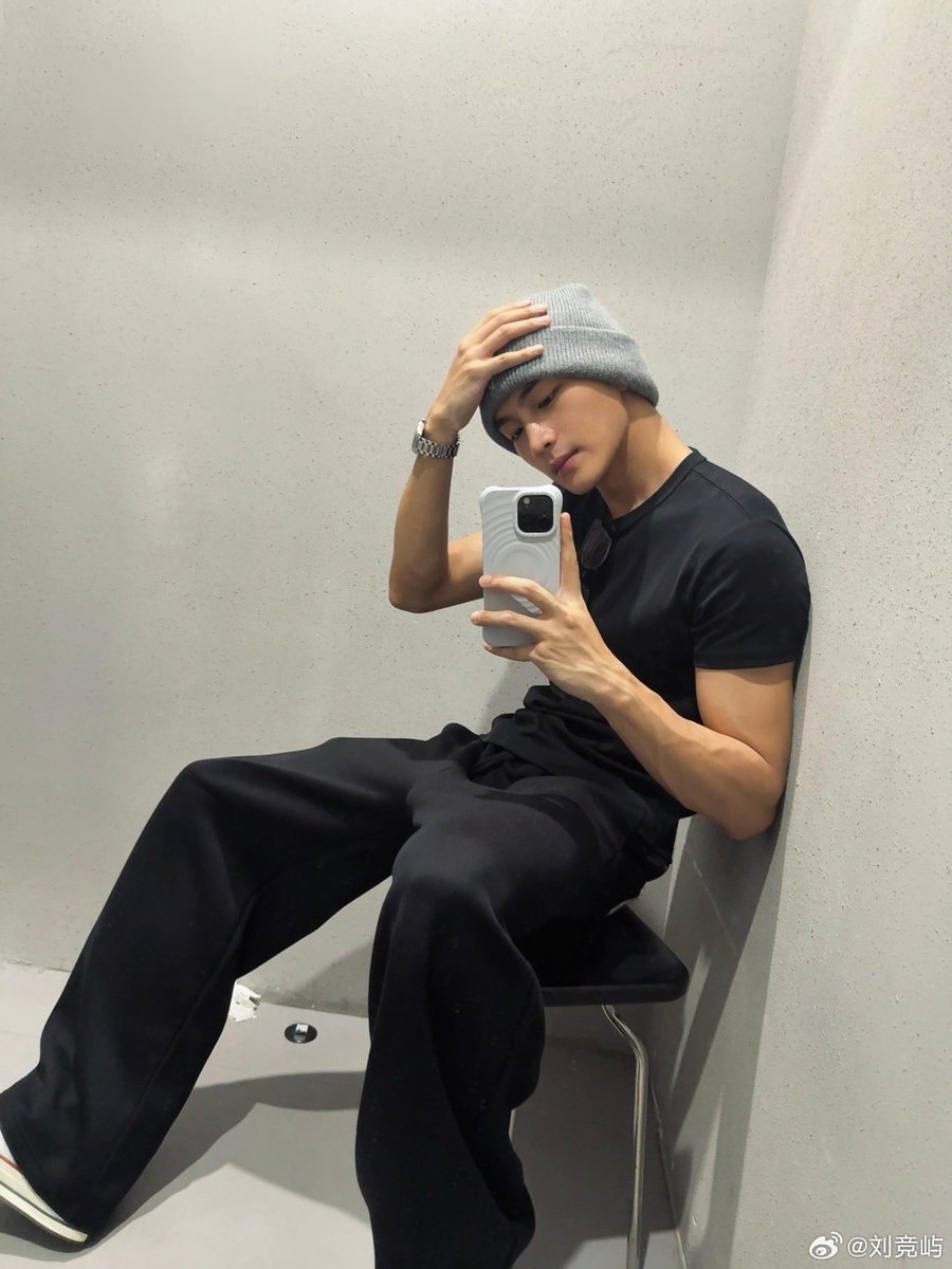 JanJao_M02's tweet photo. ให้ถามสักคำเถอะตี๋ ขอจีบได้ไหม สเปกมากก🥺🥰 

#LiuJingyu https://t.co/5uXCl6OWVh