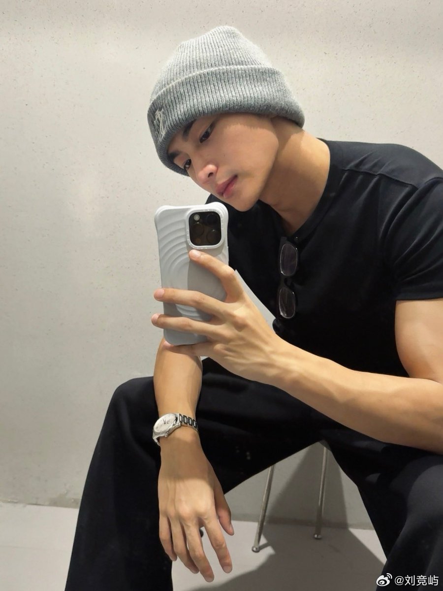 JanJao_M02's tweet photo. ให้ถามสักคำเถอะตี๋ ขอจีบได้ไหม สเปกมากก🥺🥰 

#LiuJingyu https://t.co/5uXCl6OWVh
