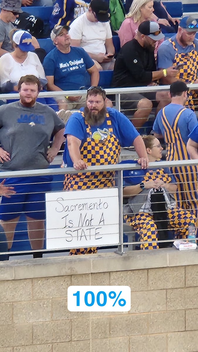 TheSongDog11's tweet photo. #HateState 
#GoYotes https://t.co/xzJK56iGfj