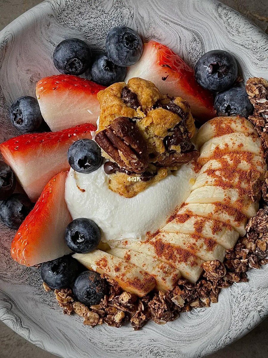 LatishaPeray's tweet photo. Mi desayuno ligero para perder grasa: tortita de avena con frutas, rico y sencillo! https://t.co/Vz2ZBmBKNP
