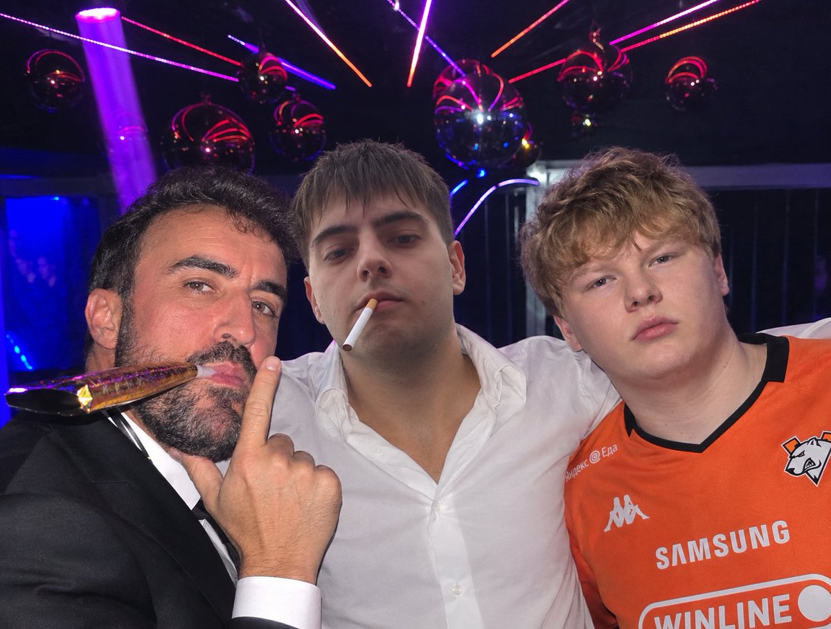 Hailless_'s tweet photo. @adr1mat3s @misaesports @6666esports 🎙️ Volvemos y esta vez venimos con todo. ⚡ Mejoras en el setup 🔥 Muchas ganas e ilusión https://t.co/S7FddHpoDO