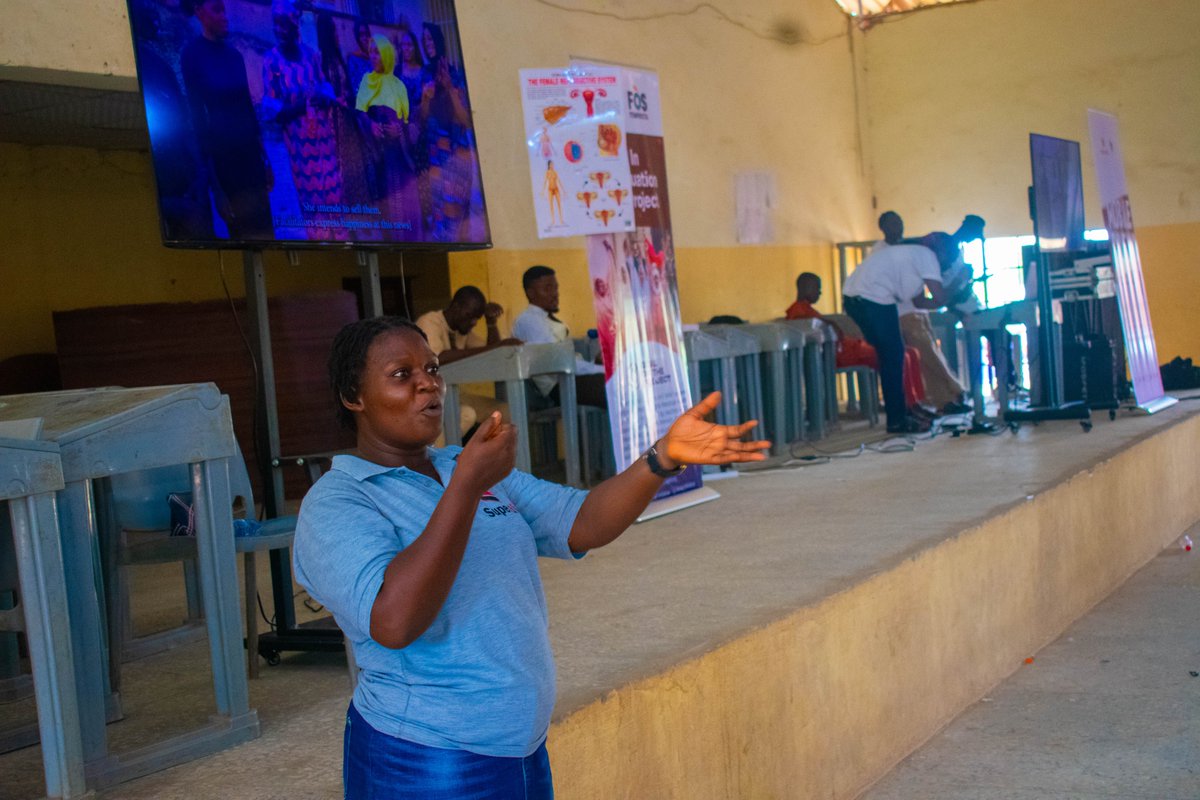 shadesofusafric's tweet photo. Inclusion was an important part of the #DignityInMenstruation (DIM) Initiative and Mobile Cinema collaboration, organised by the Federal Capital Territory Secondary Education Board (FCT-SEB), Shades of Us, and @swag_initiative.
#DayOfSignLanguages
#SignLanguages
#ShadesofUs https://t.co/dQLpLpkwmU