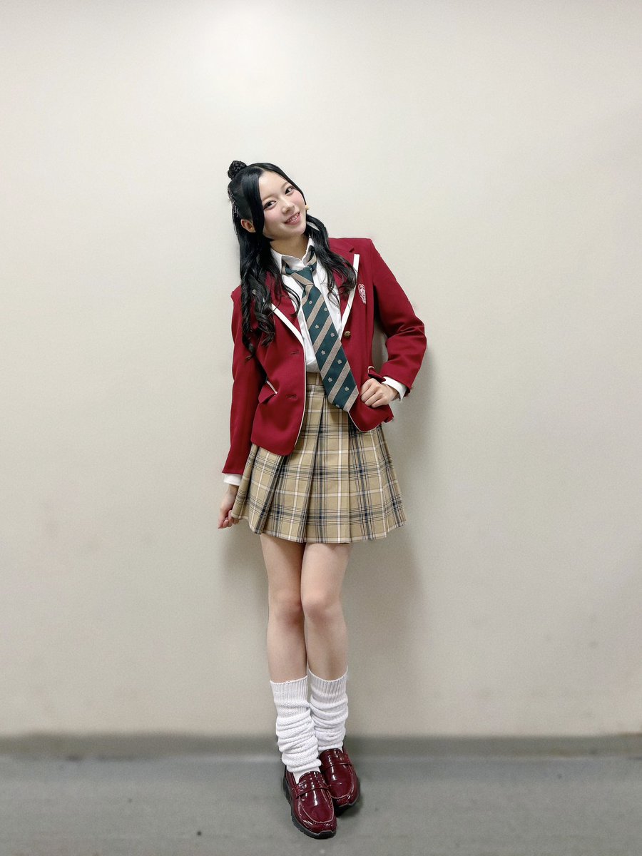 murayama_yuuka's tweet photo. #スクールアイドルミュージカル 
day5 ✨️ありがとうございました！

今日も青春だった！🥹🏫
公演も残すところあと少し！
噛み締めます！！

当日券、リピーターチケットは
25日分のみとなります！
ぜひ #スクミュ のみんなに会いに来てね⬇️✨️
https://t.co/HFpwlkKM3x #lovelive https://t.co/DGgofTaSdb