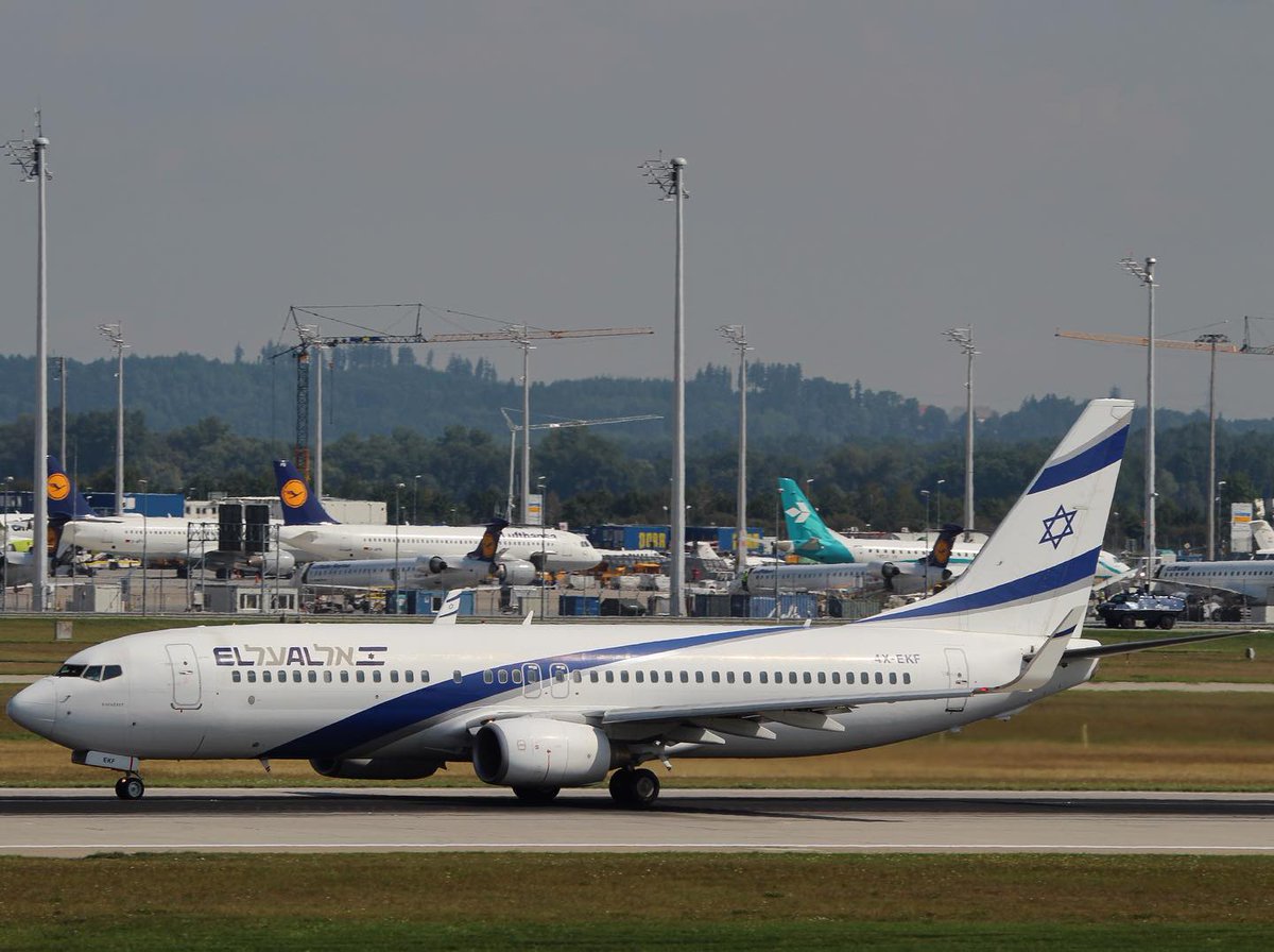 BryceValerkoa's tweet photo. El Al Israel Airlines Boeing 737-800 in Munich. https://t.co/Fx9RQ71xYu