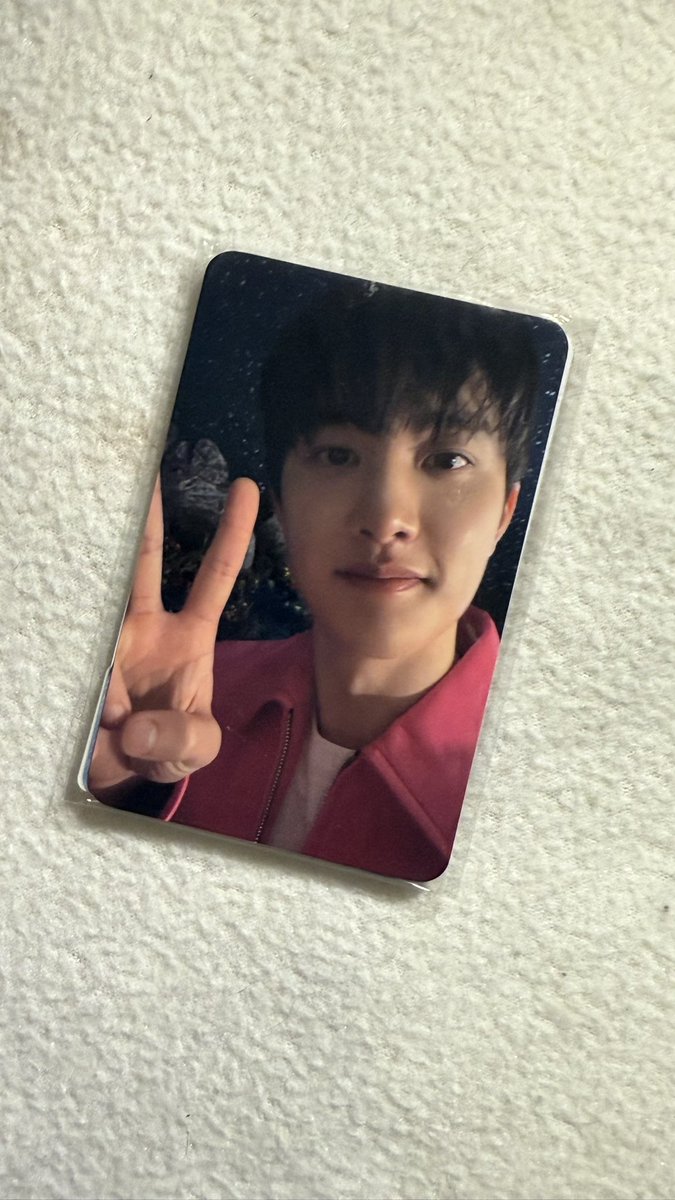ainxsyaa_'s tweet photo. WTS DOH KYUNG SOO 3rd album 
RM 35 
Includes poster and one 1 pc 
Like new 
*MALAYSIAN BASED (preferred semenanjung) ONLY 
RTS: nk kumpul duit
#DOHKYUNGSOO #EXO @pasar_EXO https://t.co/PZiDXDiQ4z
