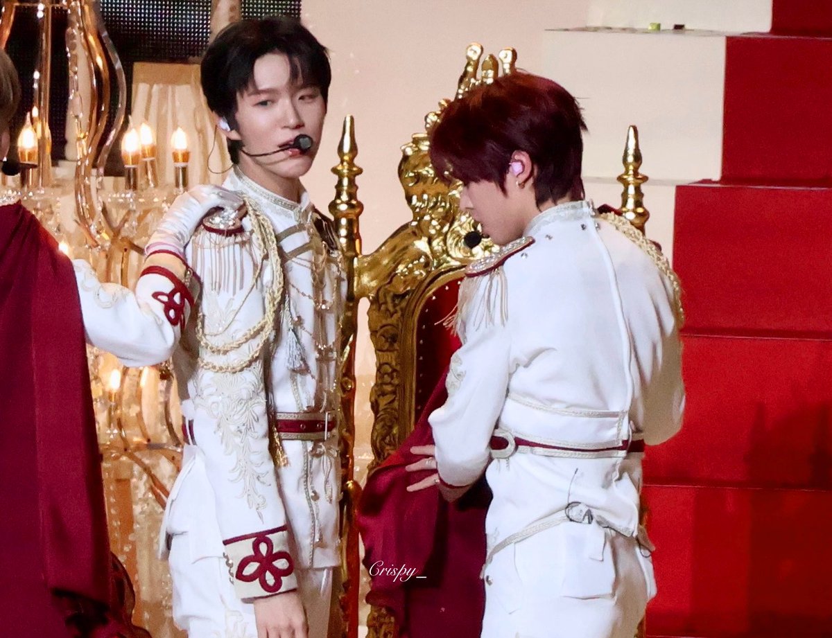CripsYoy's tweet photo. wedding..

#댕쿨 #젤리 #JAERI #NCTWISH https://t.co/Mo6bq0eHVM