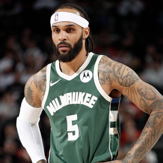 Fullcourtpass's tweet photo. If league investigators find proof that the Bucks and Gary Trent Jr. are guilty of what the Clippers and Kawhi Leonard were guilty of, the punishment could be equally severe, if not worse, per @joevardon 

(https://t.co/gMIbYUBEH5) https://t.co/CnHeyTthUd