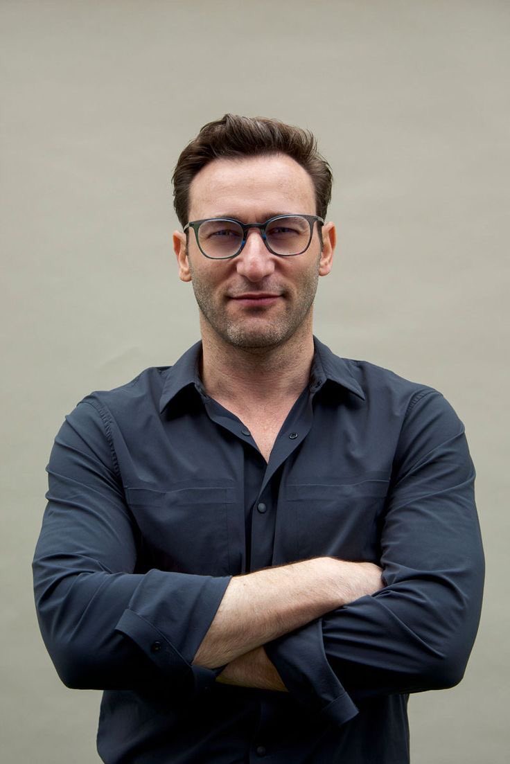 Myntr__'s tweet photo. You have 60 minutes to convince 1,000 people to believe in your idea.
 Who would you want coaching you?

@VusiThembekwayo    OR  @simonsinek https://t.co/Zonqb95Ltd