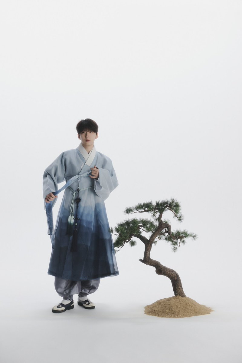 j88heon's tweet photo. whoever chose kiheons hanboks. beautiful work https://t.co/iYVs8PsGM9
