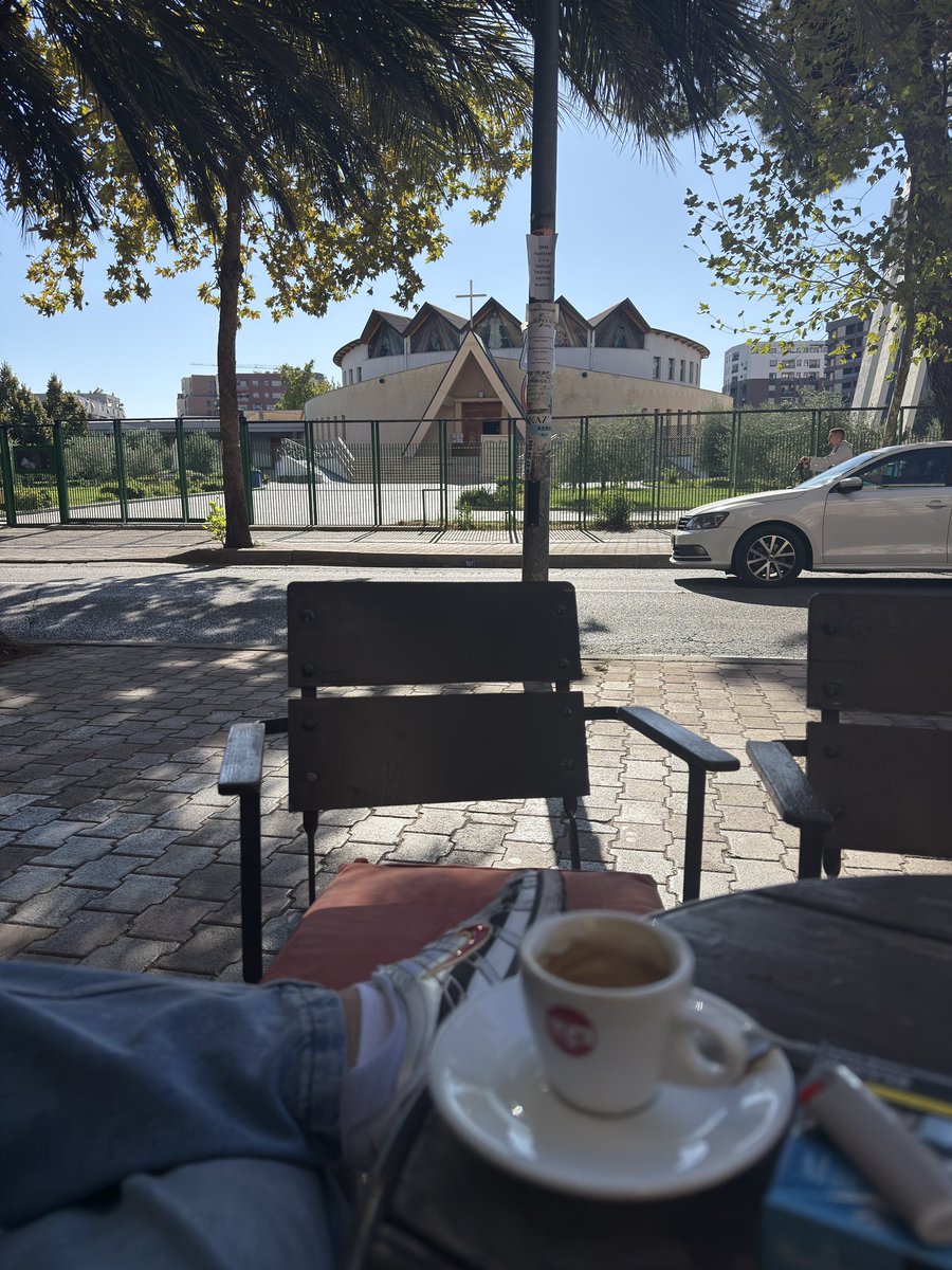 kaisersllautern's tweet photo. Neşeli bi çarşamba günü oluyor https://t.co/h2C3nJLpnw