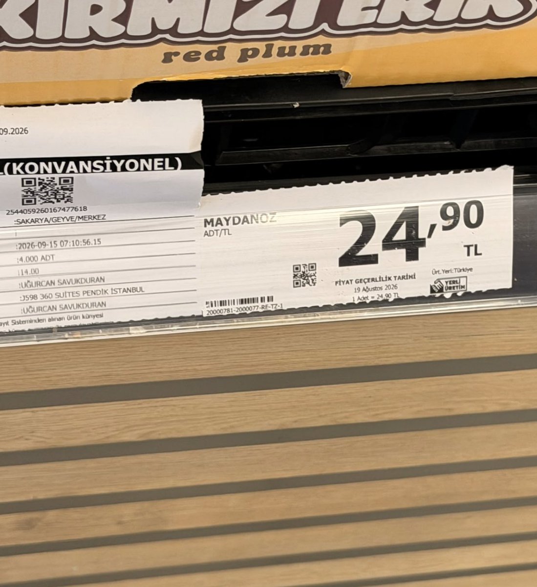 gidadedektifi's tweet photo. Geçtiğimiz günlerde Migros, Şok ve File marketlerin manav reyonlarında aracı ve komisyoncularla fiyatların nasıl katlandığını ortaya koymuştuk.
Bugün ise A101 ve BİM'lerde halden markete gelene kadar fiyatı 4 kat artan maydanozları konuşacağız.
@ticaret
@adalet_bakanlik https://t.co/YDF39LXhpx